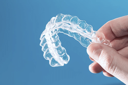 aligneurs transparents dispositifs orthodontiques bessines Gouttières invisibles Orthodontie de l’adolescent Cabinet d’orthodontie du Dr Colas et du Dr Rivière